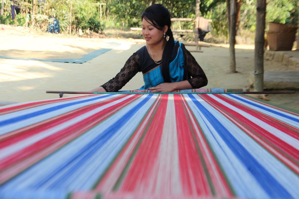 Hand loom-2